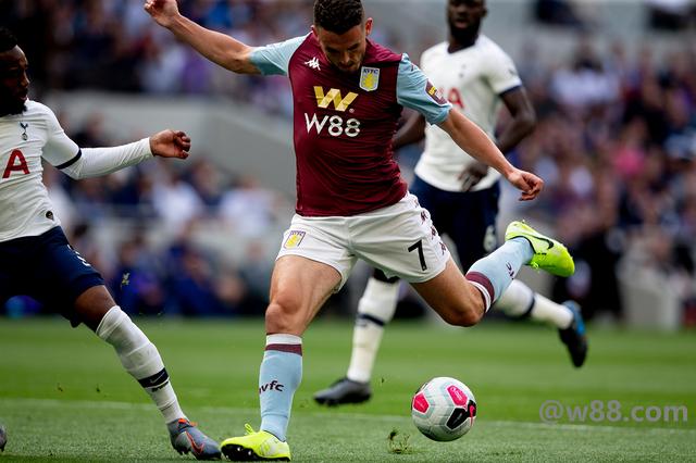 转折点广州队战术微调，英超国际比赛日攻防权衡，话题不断，医务组通报恢复(美军士兵越界闯入朝鲜细节曝光)