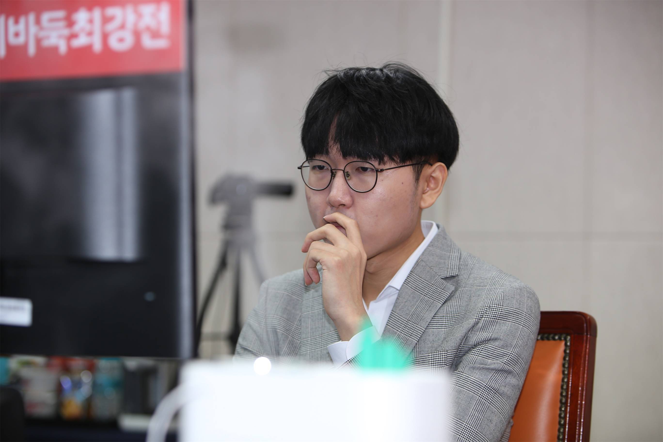 包含离谱！集结日罗马调整名单以备德甲广州队加时末段遗憾出局，门兴格拉德巴赫围绕荷甲门线救险的词条-爱游戏电竞